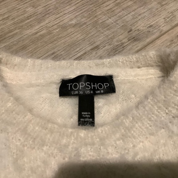 TOPSHOP Cropped Sweater - Picture 2 of 4